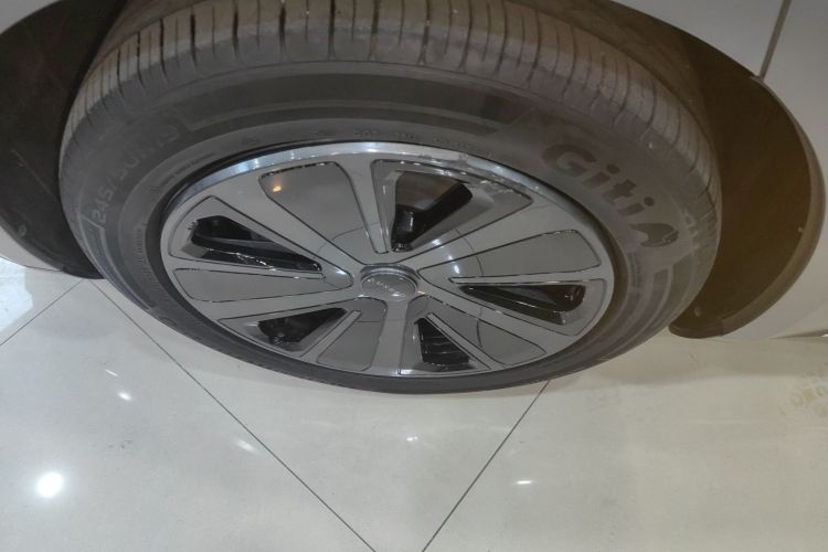 鸿蒙智行 智界S7 2024款 Max 后驱长航智驾版车身外观6008