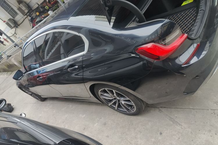 宝马3系 2021款 改款 325Li M运动套装车身外观4