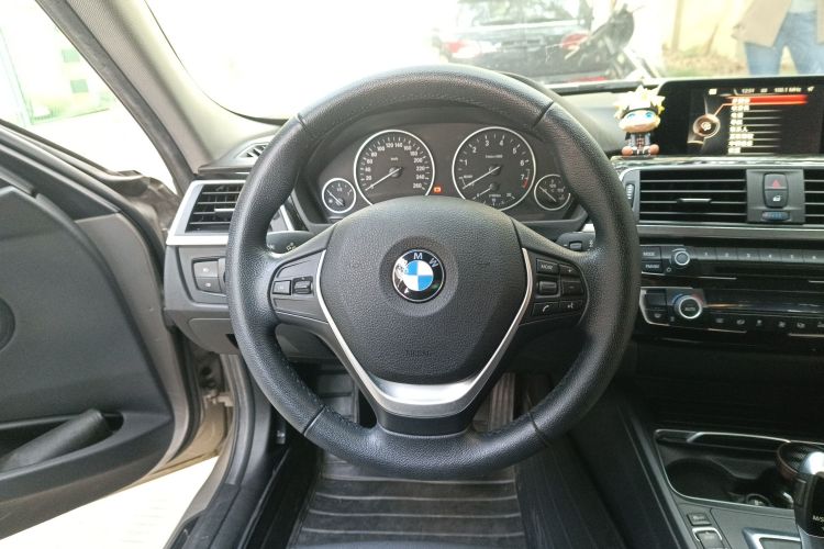 宝马3系 2016款 320Li 时尚型局部细节13