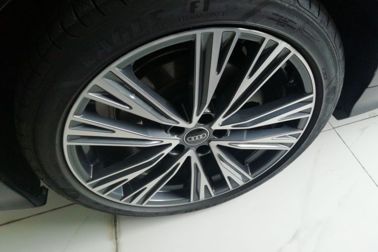 奥迪A6L 2024款 45 TFSI quattro 臻选动感型车身外观6008