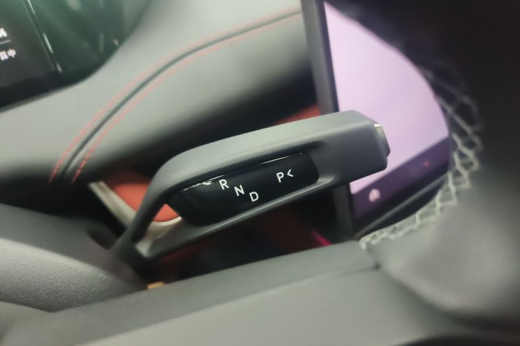 小米汽车 小米SU7 2024款 四驱超长续航高阶智驾Max版中控内饰18