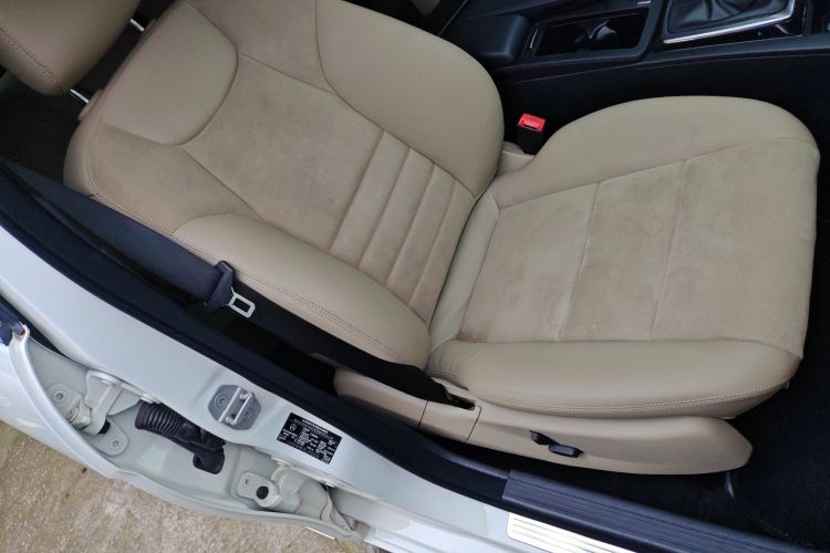 奔驰C级 2013款 C 260 时尚型 Grand Edition局部细节41