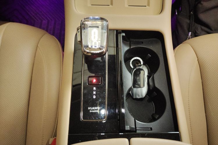 鸿蒙智行 问界M7 2024款 1.5T 后驱Plus版 5座中控内饰18