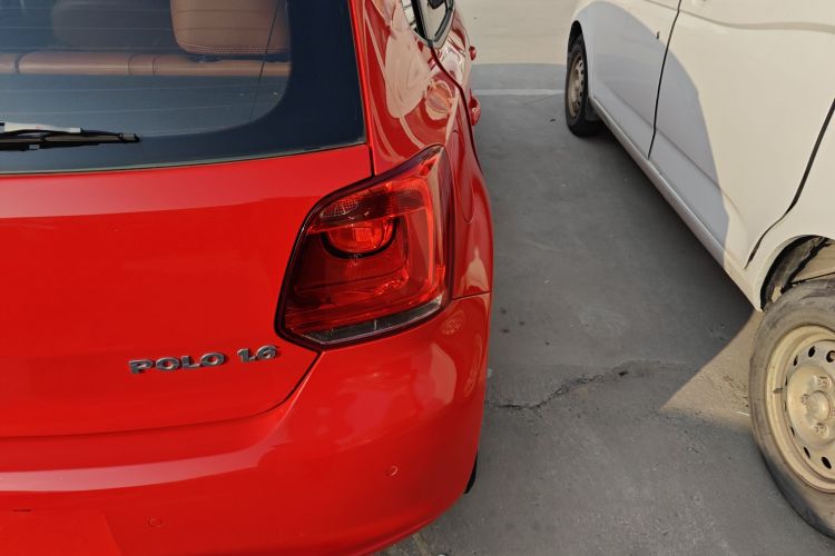 大众 Polo 2013款 1.6L 自动舒适版车身外观9