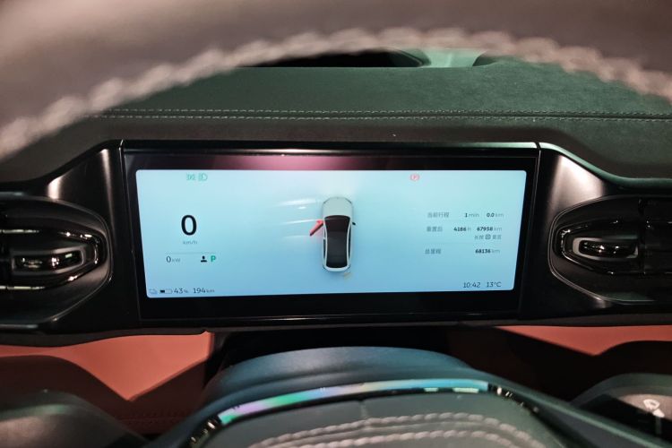 蔚来EC6 2020款 465KM 运动版中控内饰14