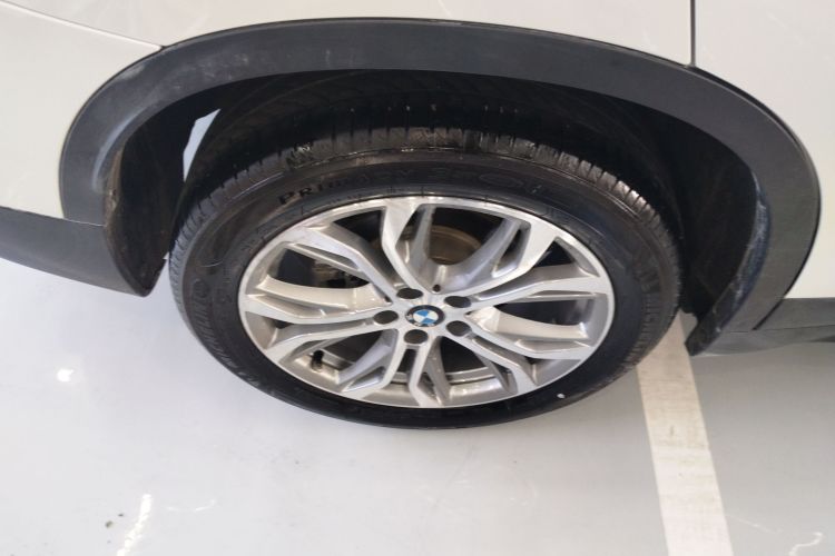 宝马X1 2018款 sDrive20Li 领先型车身外观6008