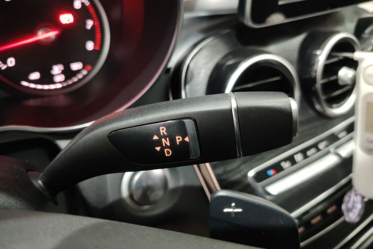 奔驰C级 2018款 C 180 L 时尚型运动版中控内饰18