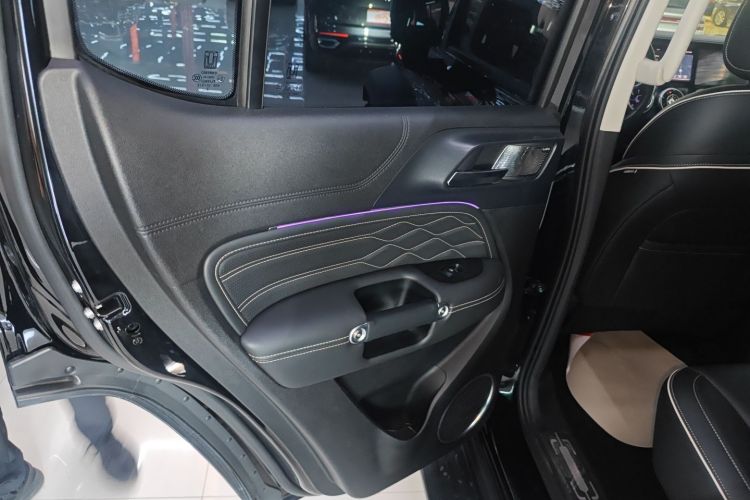 坦克300 2021款 越野版 2.0T 征服者中控内饰7008