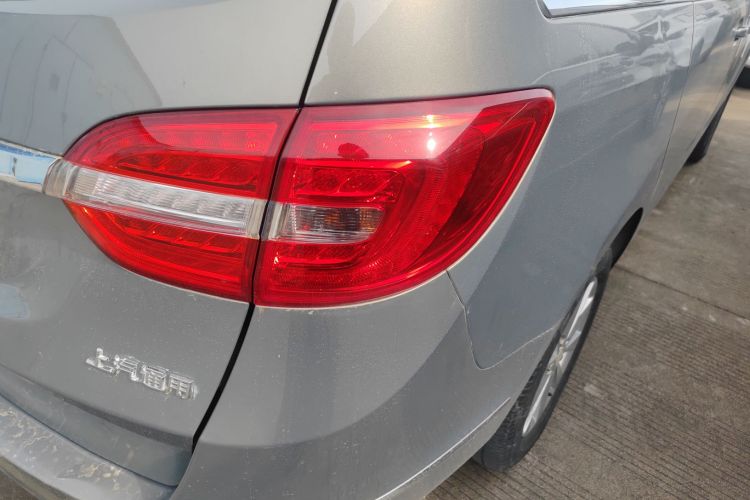 别克GL8 2018款 28T 舒适型 国VI车身外观9