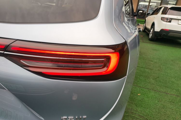 鸿蒙智行 问界M7 2024款 1.5T 后驱Plus版 6座车身外观9