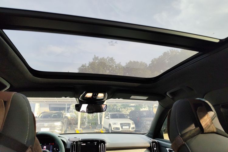 沃尔沃XC40 2024款 B3 智远豪华版中控内饰22