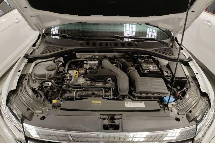 大众 朗逸 2023款 300TSI DSG满逸版机舱底盘24