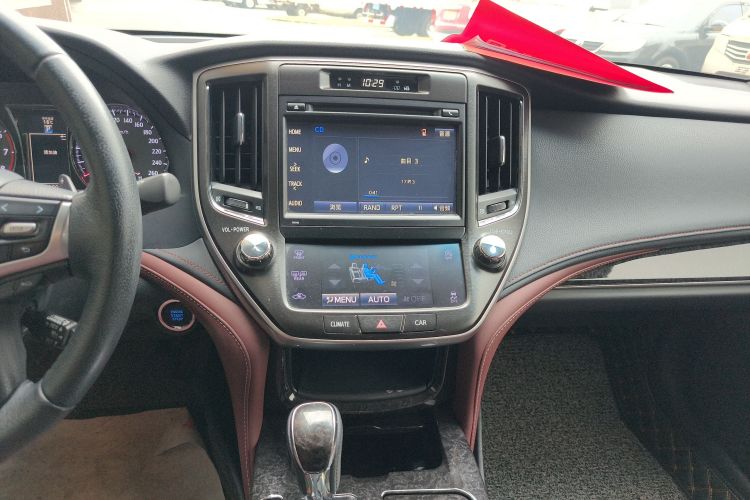 丰田 皇冠 2018款 2.0T 运动版中控内饰16