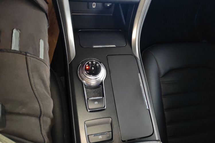 福特 蒙迪欧 2018款 EcoBoost 180 智控时尚型 国VI中控内饰18