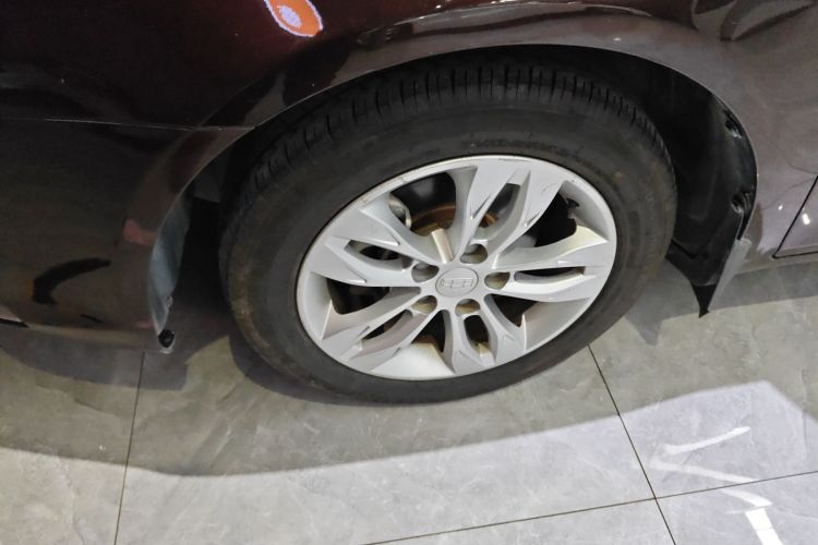 吉利汽车 帝豪 2014款 三厢 1.5L CVT精英型车身外观6007