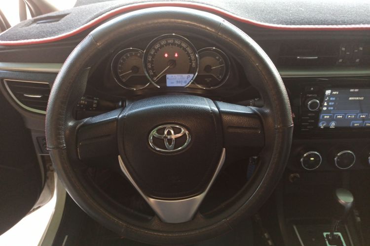 丰田 雷凌 2014款 1.6G CVT精英版中控内饰13