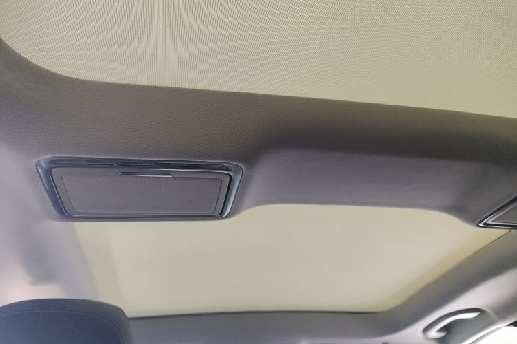 奔驰C级 2019款 改款 C 260 L 运动版中控内饰22