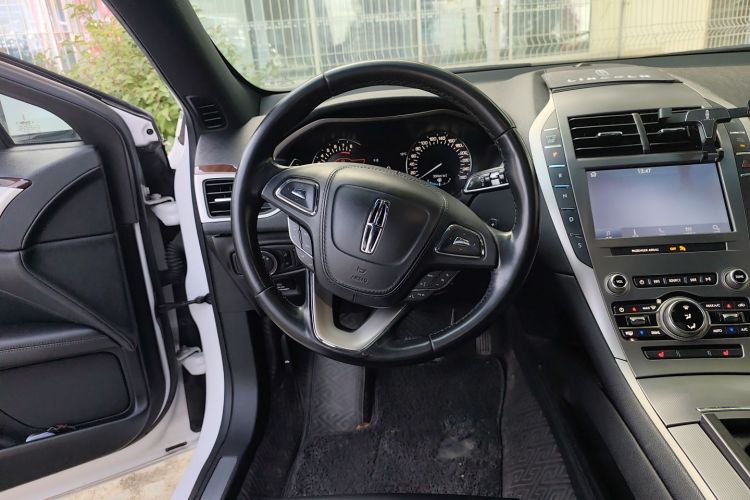 林肯MKZ 2019款 2.0T 尊享版 国V中控内饰13