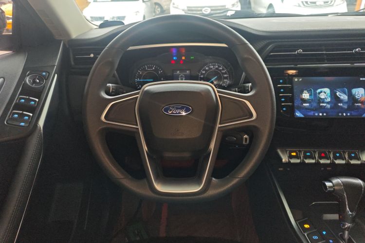 福特 领界 2019款 EcoBoost 145 CVT精领型 国VI中控内饰13