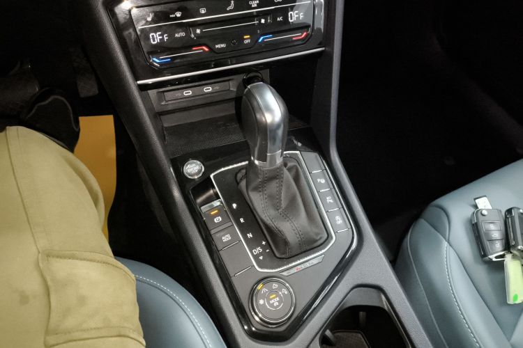 大众 途岳 2023款 330TSI 四驱月尊版中控内饰18