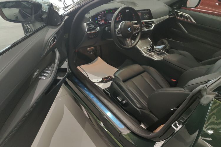 宝马4系 2022款 430i 敞篷M运动曜夜套装中控内饰20