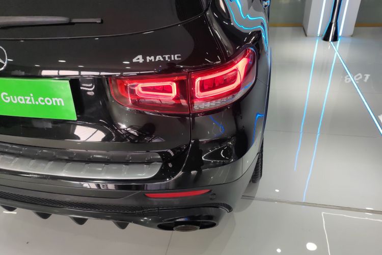 奔驰GLB AMG 2021款 AMG GLB 35 4MATIC车身外观9