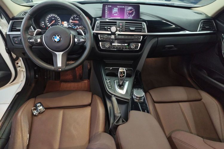 宝马3系 2019款 320Li M运动套装中控内饰16