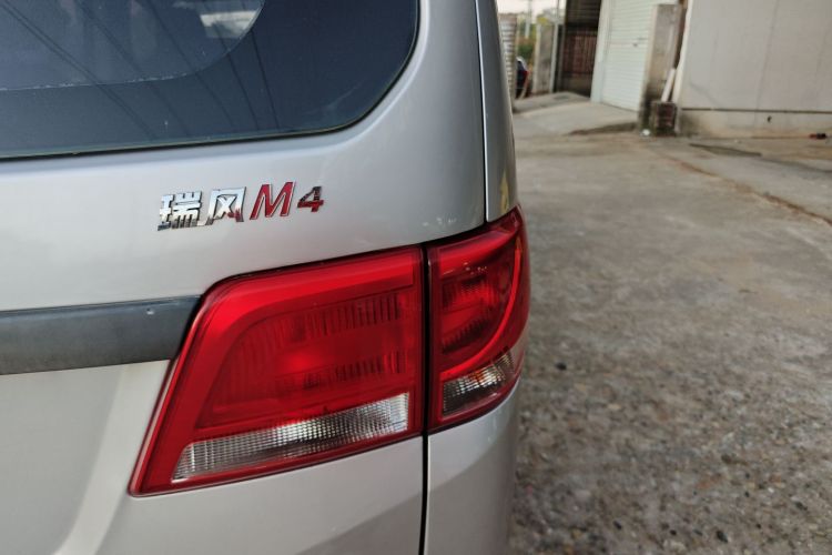 江淮瑞风 瑞风M4 2018款 2.0L 手动速运版车身外观9