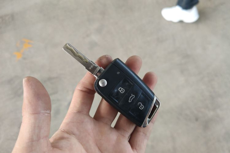 大众 途观L 2017款 330TSI 自动两驱旗舰版中控内饰7001