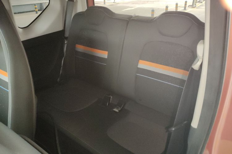 五菱汽车 宏光MINIEV 2020款 自在款 三元锂中控内饰7004