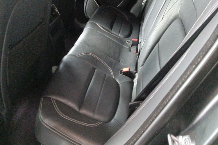 捷豹F-PACE 2021款 250PS R-Dynamic SE中控内饰7004