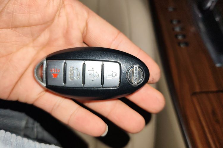 日产 天籁 2012款 2.0L XL智享版中控内饰7001