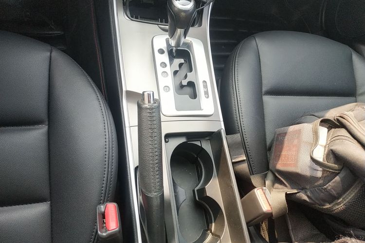 马自达6 2014款 2.0L 自动经典型局部细节18