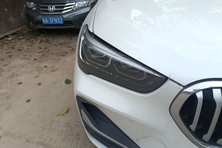 宝马X1 2020款 xDrive25Li 尊享型车身外观8