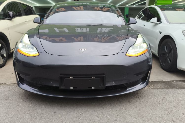 特斯拉 Model 3 2021款 标准续航后驱升级版车身外观2