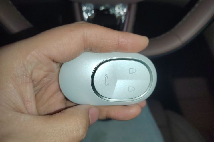 蔚来ES6 2024款 75kWh中控内饰7001