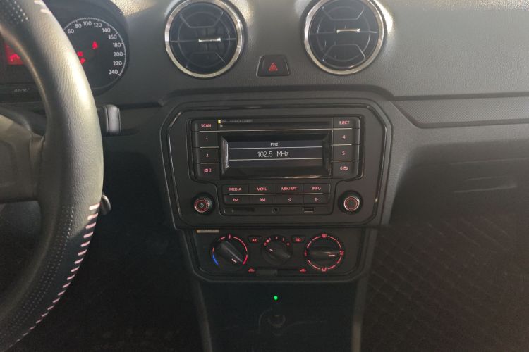 大众 捷达 2019款 梦想版 1.4L 手动时尚型中控内饰16