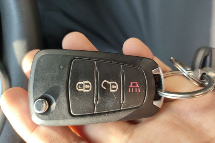 长城 金刚炮 2022款 2.0T手动汽油两驱创业型长箱平箱GW4C20B中控内饰7001