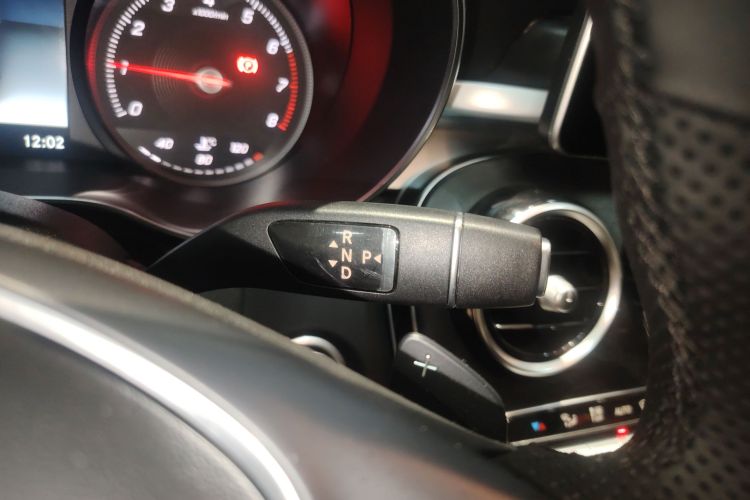 奔驰C级 2018款 C 200 L 运动版中控内饰18