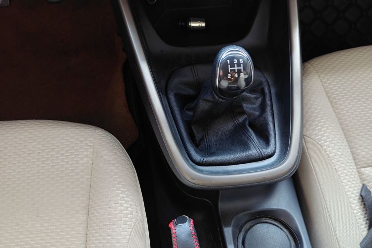 福特 福睿斯 2015款 1.5L 手动舒适型局部细节18