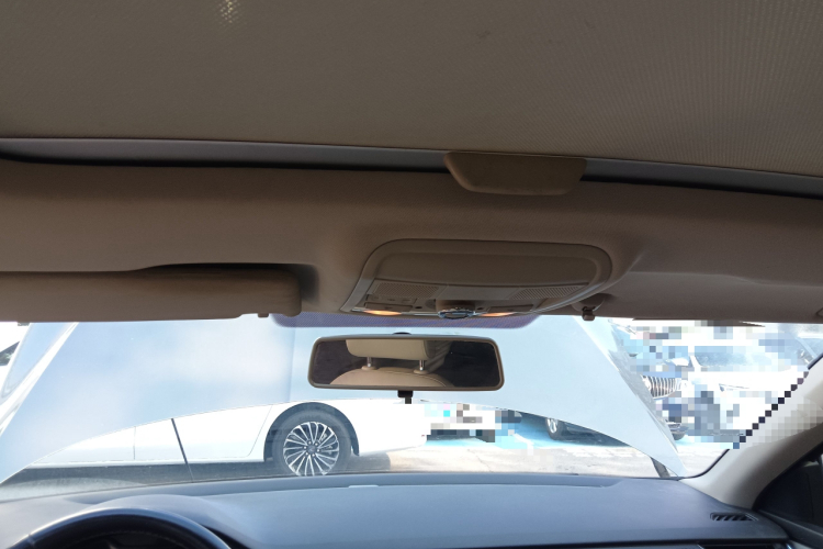 斯柯达 明锐 2015款 1.6L 自动逸俊版中控内饰22