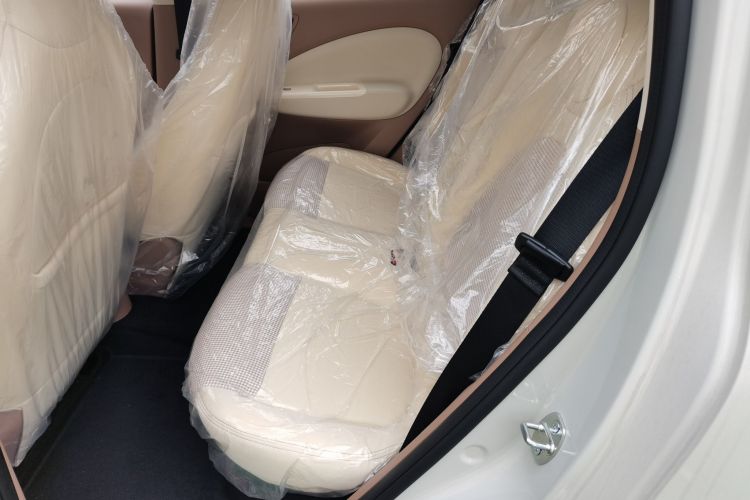 五菱汽车 宏光MINIEV 2025款 四门版 臻享+款中控内饰21