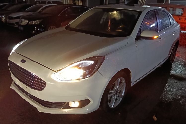 福特 福睿斯 2019款 改款 1.5L 自动悦享型 国VI车身外观1