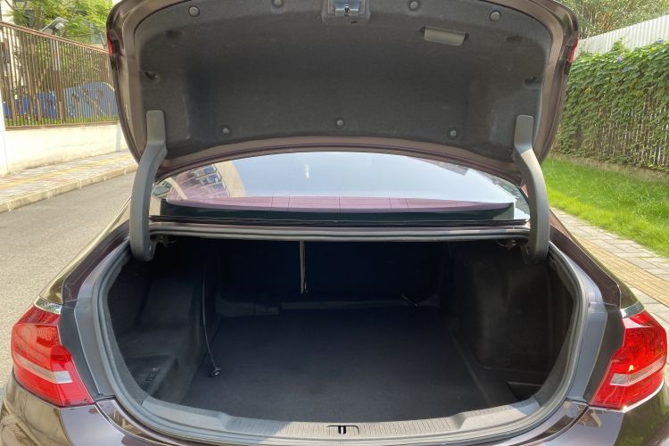 别克 君越 2016款 改款 20T 领先型局部细节23