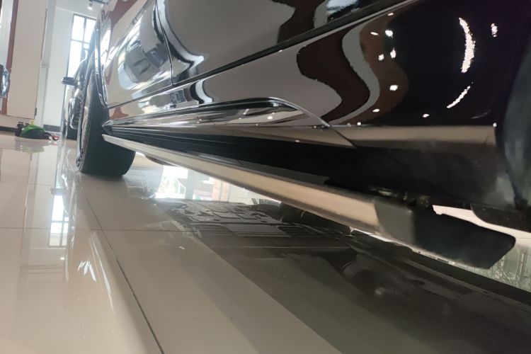 奔驰GLE 2020款 改款 GLE 350 4MATIC 时尚型局部细节9002