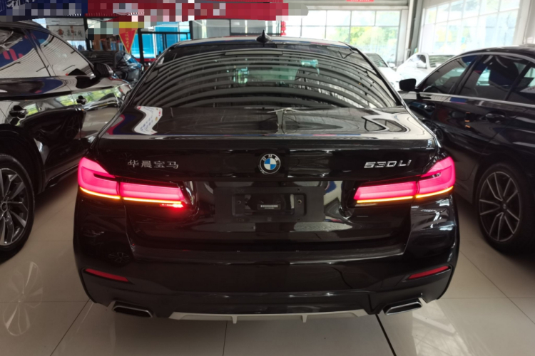 宝马5系 2022款 改款 530Li 领先型 M运动套装车身外观6004