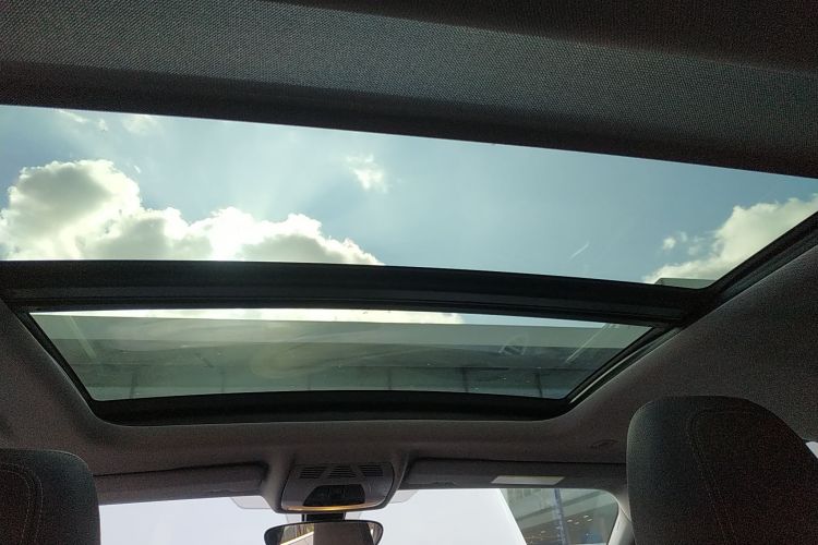 宝马X2 2021款 改款 sDrive25i M运动套装中控内饰22