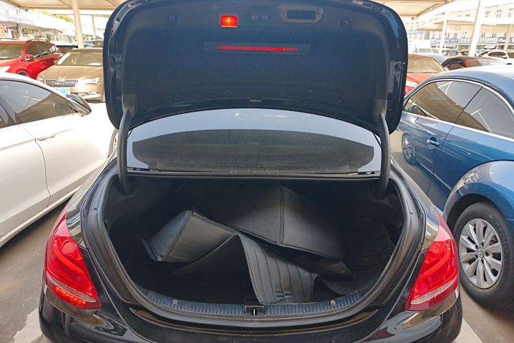 奔驰C级 2018款 C 180 L 时尚型运动版机舱底盘23