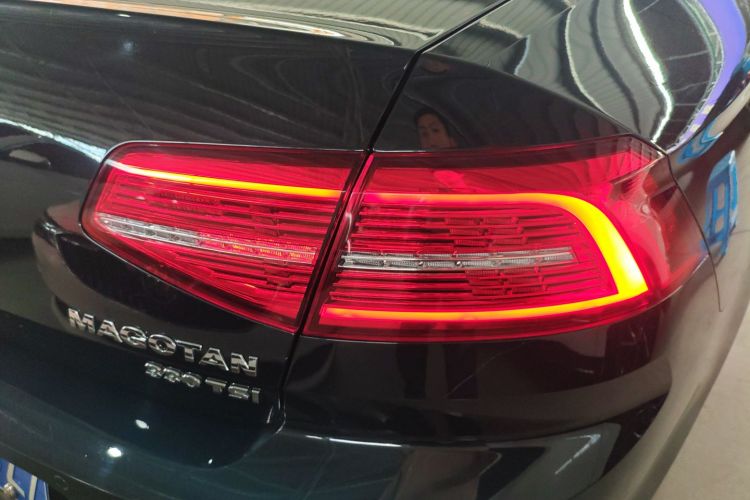 大众 迈腾 2019款 330TSI DSG 豪华型 国VI车身外观9