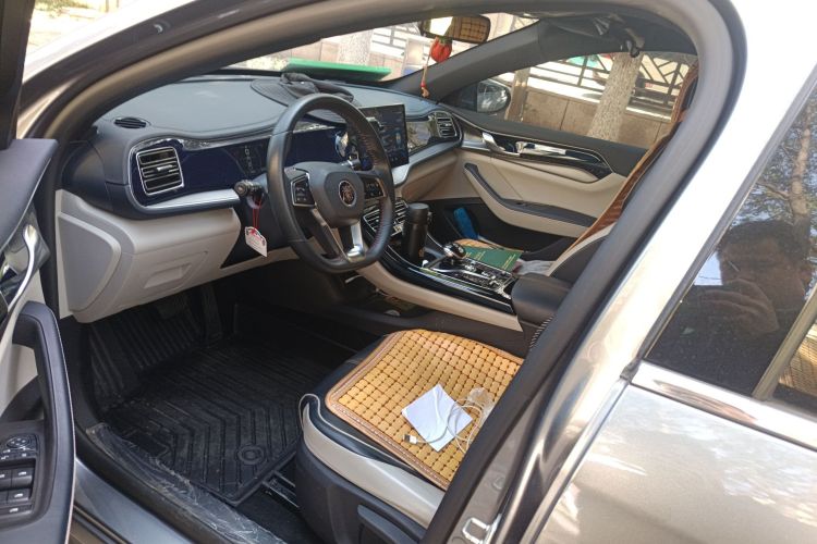 比亚迪 秦PLUS 2021款 DM-i 120KM 尊贵型局部细节19